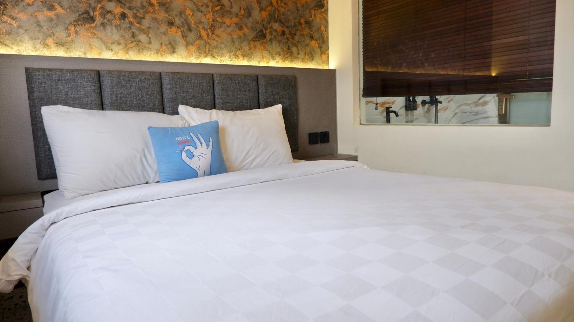 Hotel With Ok
