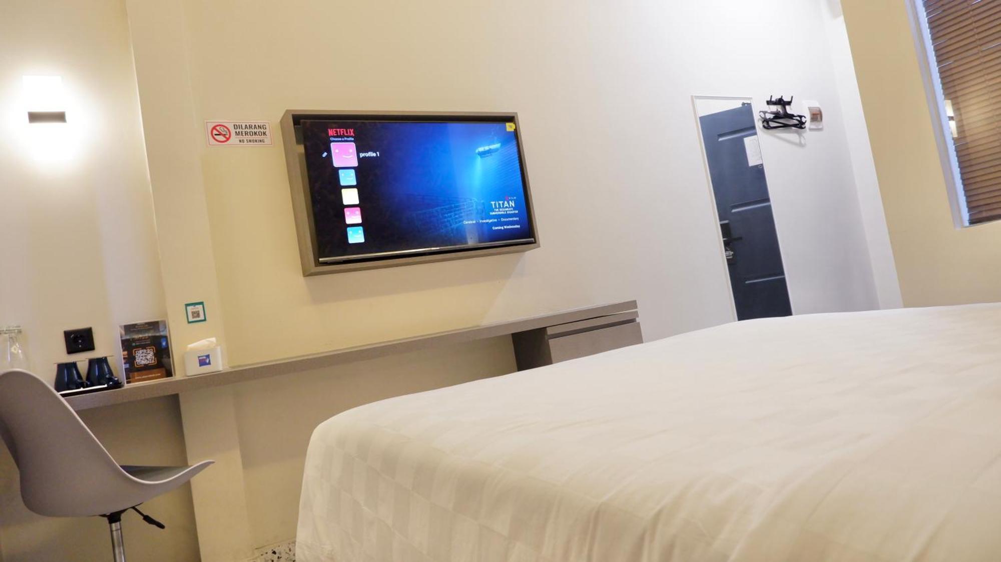 With Ok Hotel